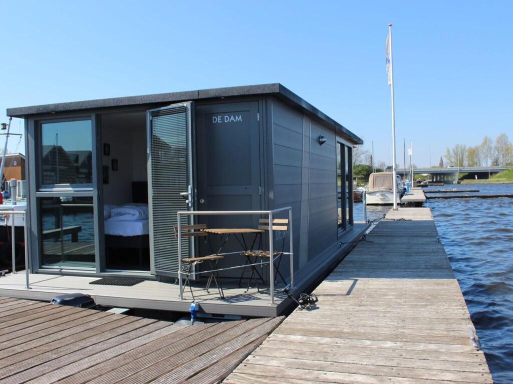 Modern Houseboat With Air Conditioning Located In Marina Uitgeest Екстериор снимка