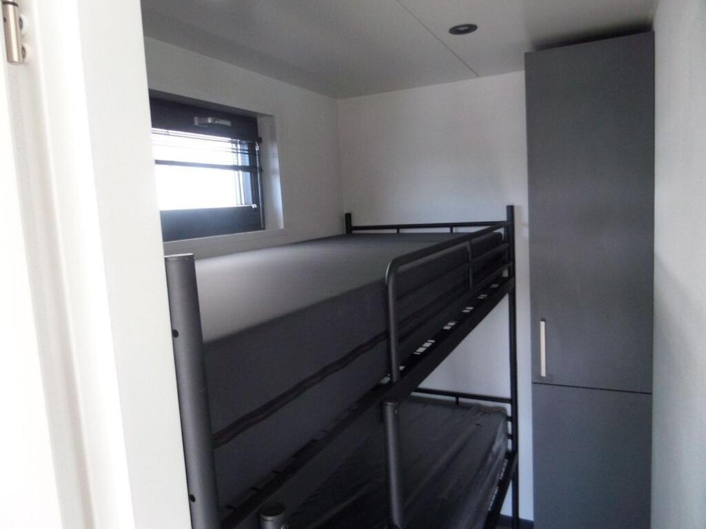 Modern Houseboat With Air Conditioning Located In Marina Uitgeest Екстериор снимка